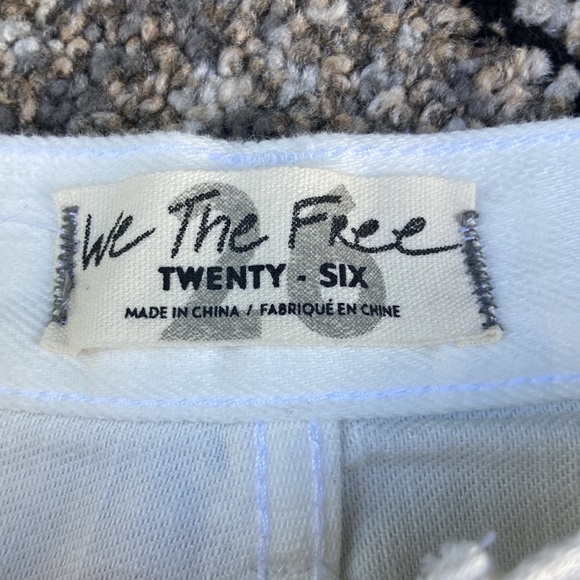 NWT 🐲💙 We The Free Spring White Frayed Hem Short - Picture 2 of 14